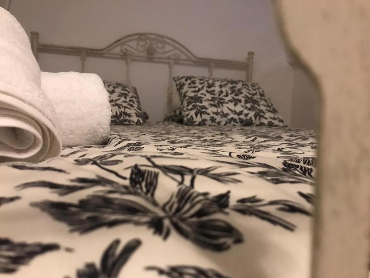 Edyta'S Apartment オストゥーニ エクステリア 写真